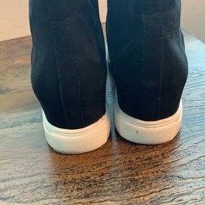 abound wedge sneaker